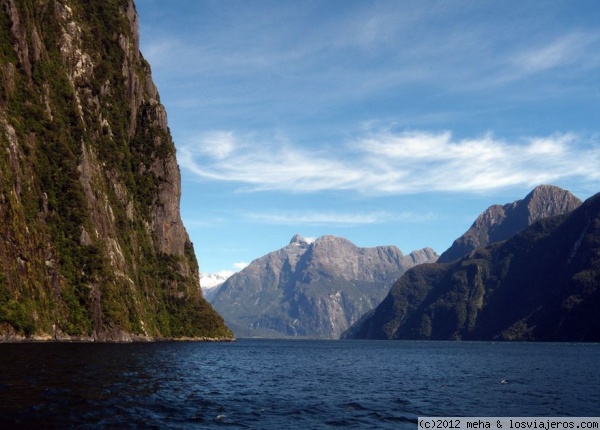 Navegando por Milford Sound
la salvaje isla sur
