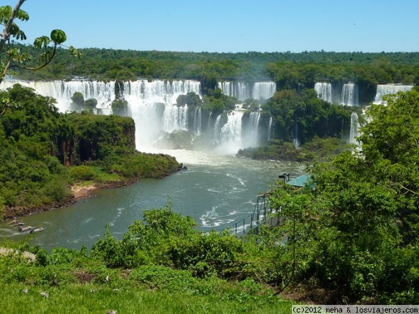 Cataratas do Iguaçu
Vista desde la zona brasileña de las cataratas. Lugar muy fotogénico
