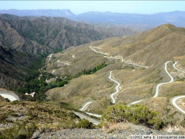 Ruta de los Caracoles, ¡qué mareo!
Más de 300 curvas cerradas, por ripio, de Uspallata a Mendoza

