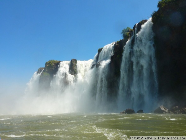 A por la ducha
Cataratas de Iguazú desde el agua
