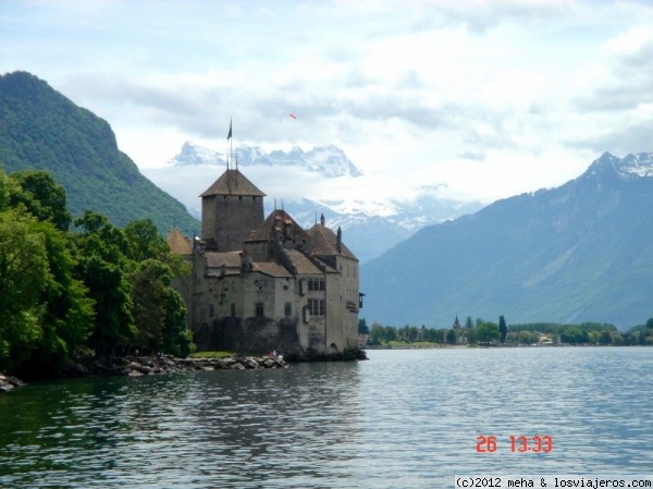 Castillo de Chillon
En la Suiza francófona, en Montreaux, a orillas del lago Lemán, con los Alpes al fondo
