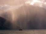 Entre la niebla del lago Wakatipu - Nueva Zelanda