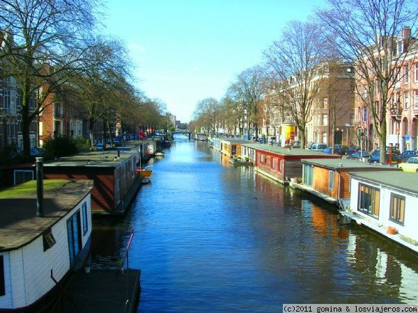 Las casas de Amsterdam
Curiosas casas barco, en los canales de amsterdam.
