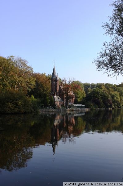 La casita de Brujas
Esta es la casita que me voy a comprar en Brujas, para ir de vez en cuando jajajajajaja menudas casas que hay por alli y en que lugares, de cuento
