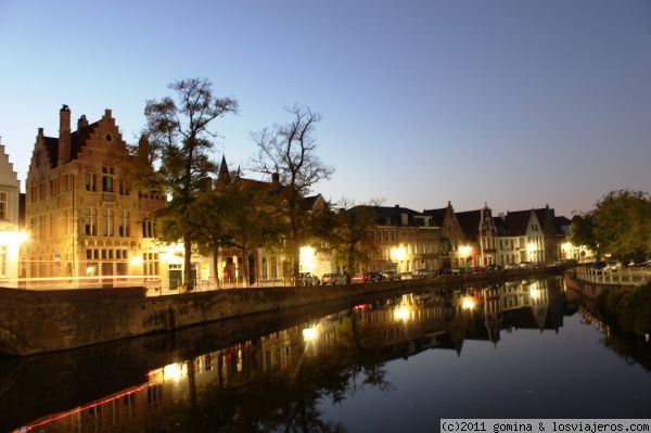 Reflejos en Brujas
Canales de Brujas al anochecer
