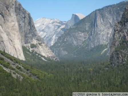 Vistas de Yosemite
Parque de Yosemite en California, usa. Esta hecha desde tunnel view, desde donde se ven unas vistas increibles del valle. Donde aparecen el Capitan y el Half Dome.
