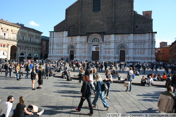 piazza maggiore
ambiente piazza maggiore
