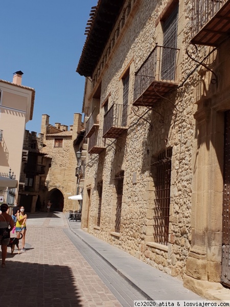 CALLE  DE MORA
MUCHA HISTORIA
