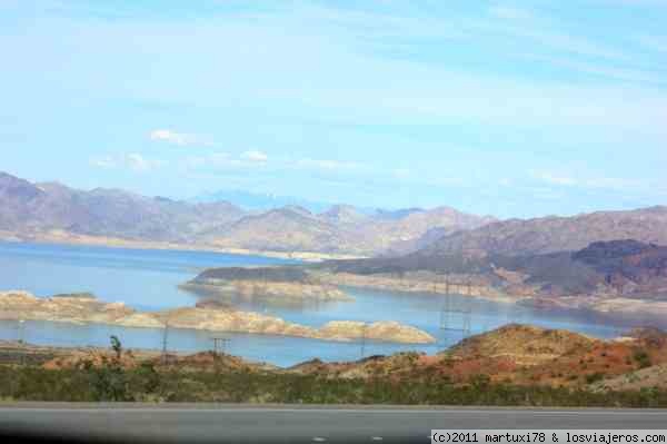 VISTA DEL LAGO MEAD
El lago mead es el mayor embalse artificial de USA cercno a Las Vegas
