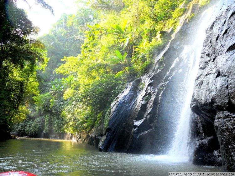 Foro de Molucas: CASCADA DEL RIO AYUNG- BALI