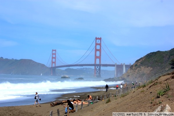 PLAYA DE BAKER
Esto es en la playa Baker beach, la cual tiene unas vistas impresionantes del Golden Gate.
