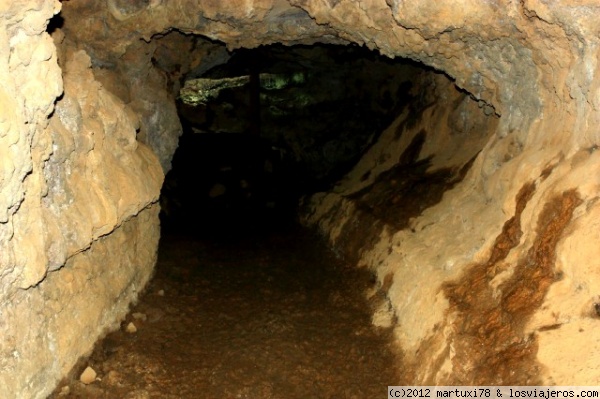 CUEVA DEL VIENTO
Otra de las muchísimas ramificaciones que tiene la cueva del viento en Tenerife.
