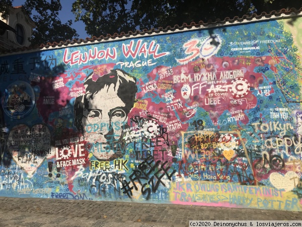 Muro de John Lennon
Muro de John Lennon (Octubre 2020)
