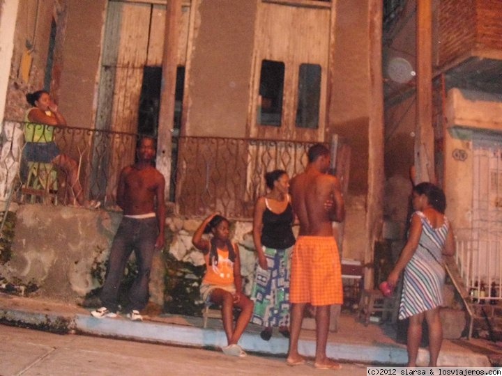 Viajar a  Cuba: Nada Que Celebrar - La caldosa (Nada Que Celebrar)