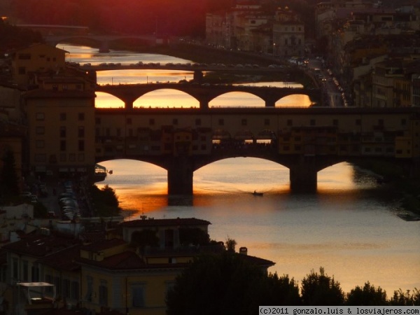 Atardecer en Florencia - Italia
Sunset in Florence - Italy