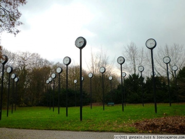 Relojes parque duseldorf
Obra de arte sobre el tiempo
