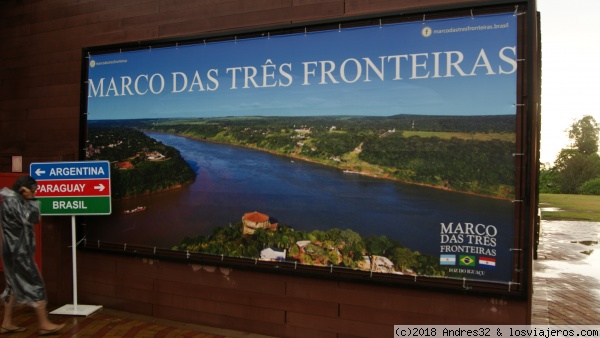 Iguazu
Nuestra primera foto en Argentina en la entrada a Iguazu
