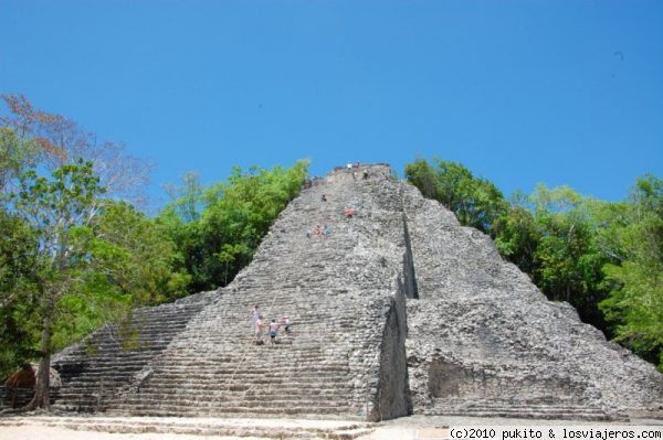 cobá
piramide de coba em riviera maya
