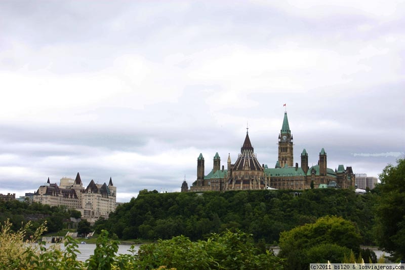 Viajar a  Canada: Ottawa - PARLAMENTO DE OTTAWA Y ESCLUSAS DEL CANAL RIDEAU (Ottawa)