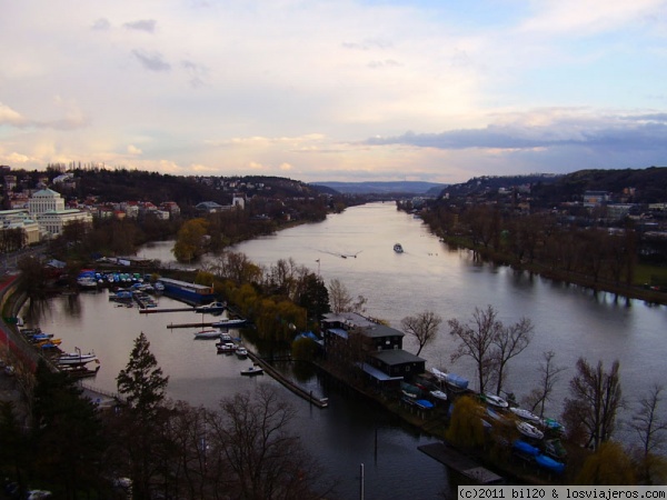 Vyšehrad
colina de Vyšehrad. Rio Moldava, Praga
