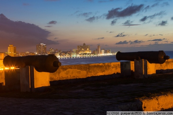 La habana desde la fortaleza de san carlos
Foto nocturna de la Habana
