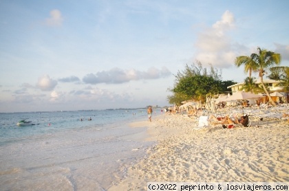 Cementery Beach
playa de islas caiman
