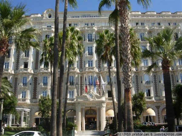 Hotel Carlton. Cannes
Fachada del Hotel Carlton en la avenida costera de Cannes, La Croissette.
