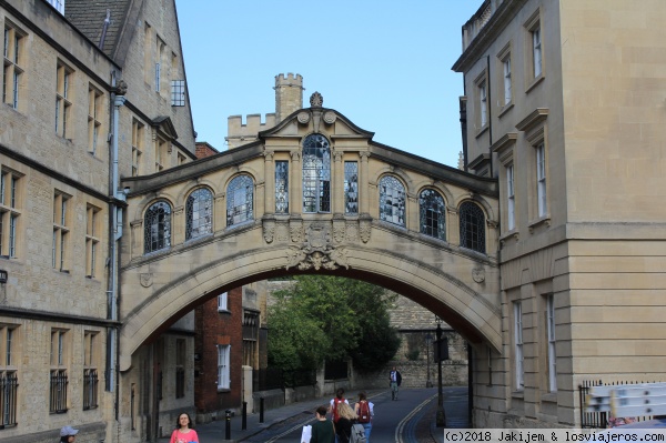 All Souls College
Pasarela del All Souls college, Oxford
