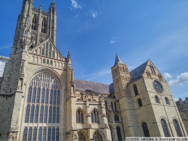 Catedral de Canterbury
Nave lateral de la catedral de Canterbury
