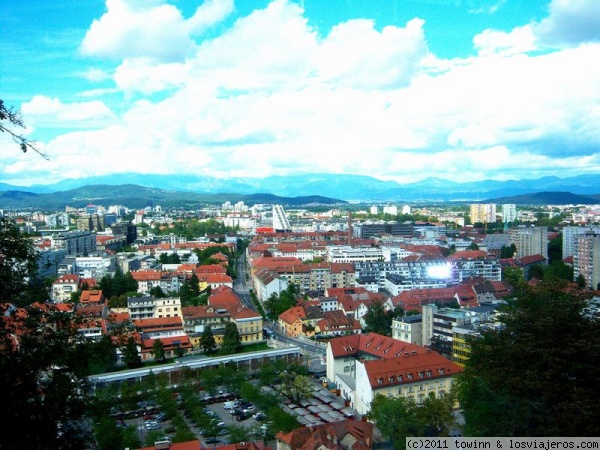 Vista de la capital
Vista de Ljubljana desde el castillo
