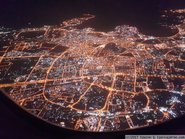 Doha
Doha desde el aire, vista nocturna
