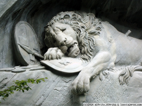 Löwendenkmal (Luzern)
Detalla de la escultura del León Moribundo (Lucerna)
