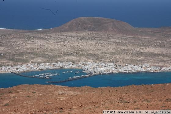 La Graciosa desde Lanzarote
Vista general de la isla de La Graciosa desde el Mirador del Rio, Lanzarote
