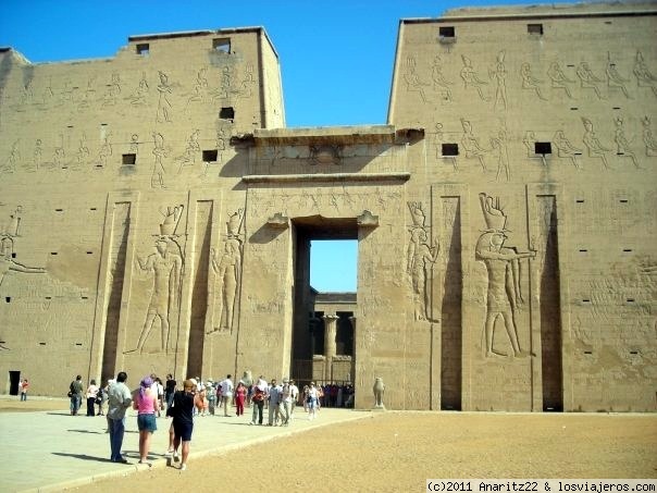 Foro de Edfu en Egipto: De procesión al Templo de Edfu