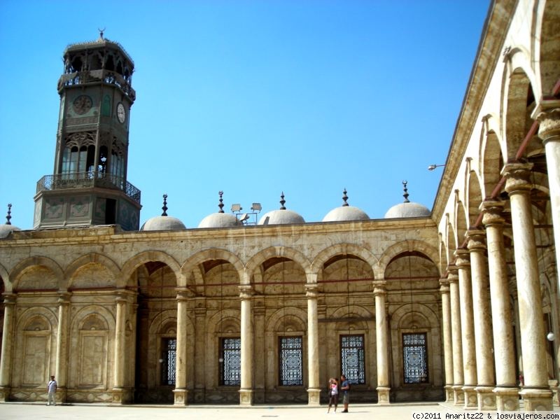 Forum of Cambio: Patio interno con el reloj de Luis Felipe de Francia