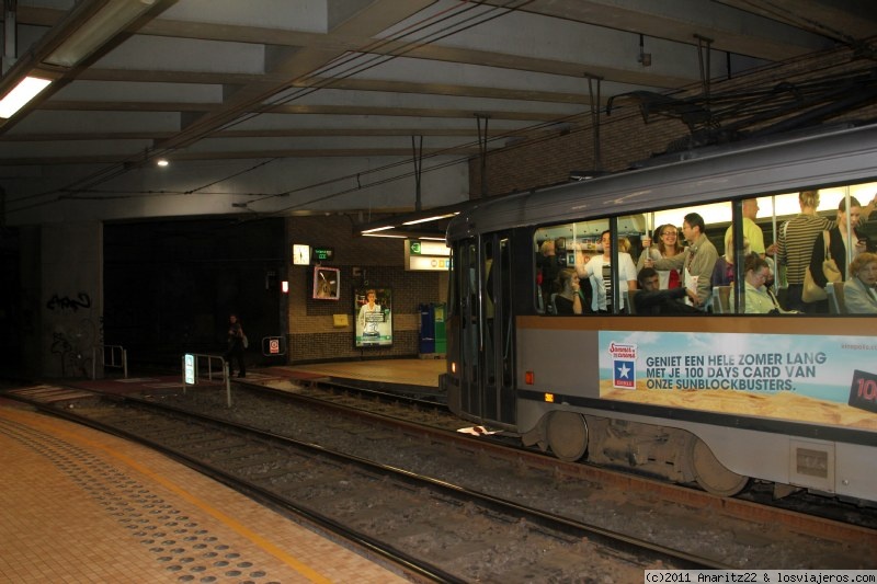 Viajar a  Belgica: El Juego De Esperar - Vamos a cruzar las vias. (El Juego De Esperar)