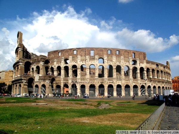 Vista general Coliseo Romano
Coliseo Romano

