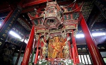 Lampara y Buda en el Templo del Alma Escondida
Hangzhou , China