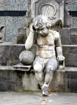 Estatua en una tumba del Cementerio de Portugalete