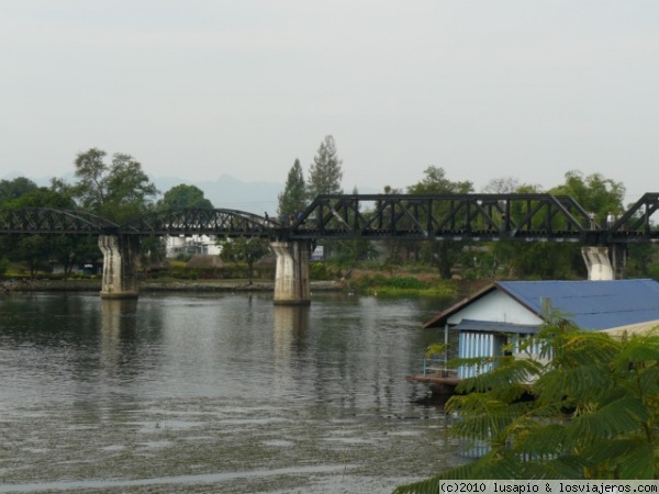 Puente
El famoso Puente del rio Kwai, al oeste de Bangkok.
