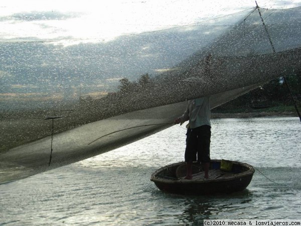 Pescador
El difícil arte de sacar las redes.
