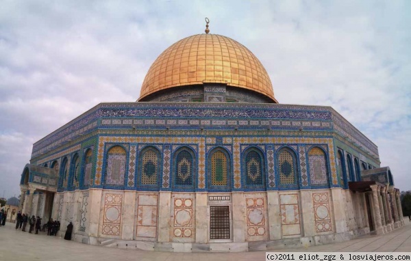 Santuario de la Rosa sagrada, Jerusalem
también conocida como la mezquita de Omar o mezquita de la cúpula dorada
