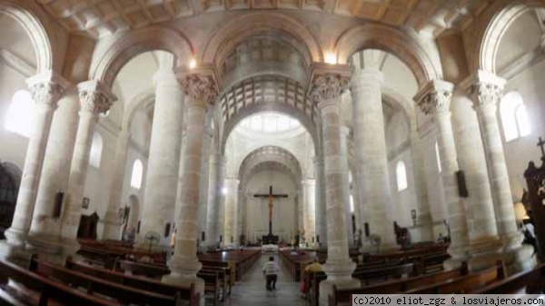 catedral de mérida, mexico
panomarica interior de la catedral
