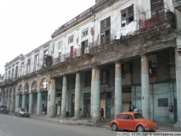 Barrio de Colón, La habana
mucha parte de este barrio no tienen agua en las casas. el sábbado es el Barrio de Colón, La habana
mucha parte de este barrio no tienen agua en las casas. el sábbado es el