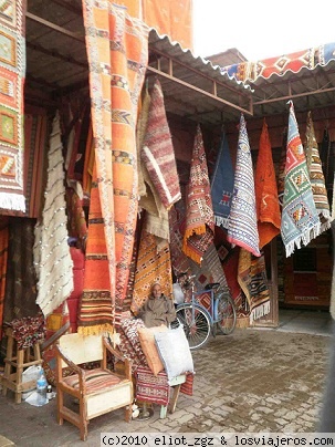 vendedor de alfombras, Marrakech
durante la siesta
