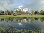 Angkor Wat vista desde la laguna derecha
Angkor, vista, desde, laguna, derecha, estampa, menos, conocida, otro, pequeño, estanque, izda