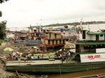 caotico embarcadero de Iquitos