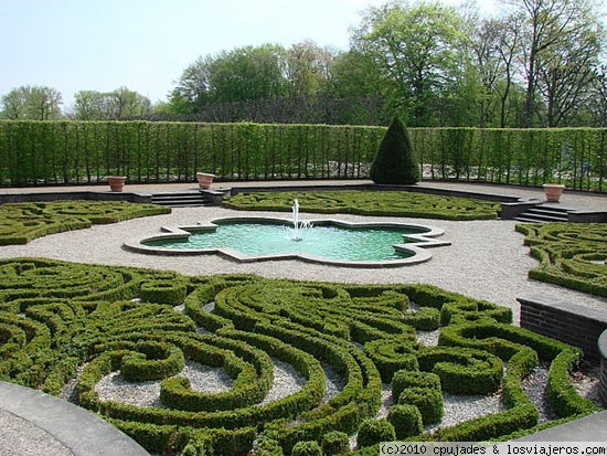 Los Jardines Reales en Herrenhausen (Hannover)
Los Jardines Reales en Herrenhausen con disitntos estilos y espacios fueron creados a 