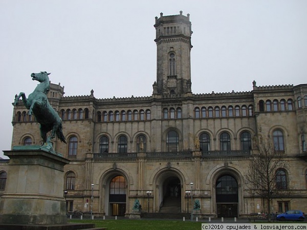 Universidad de Hannover (Hannover)
Universidad de Hannover situada en la otra orilla del Leine.
