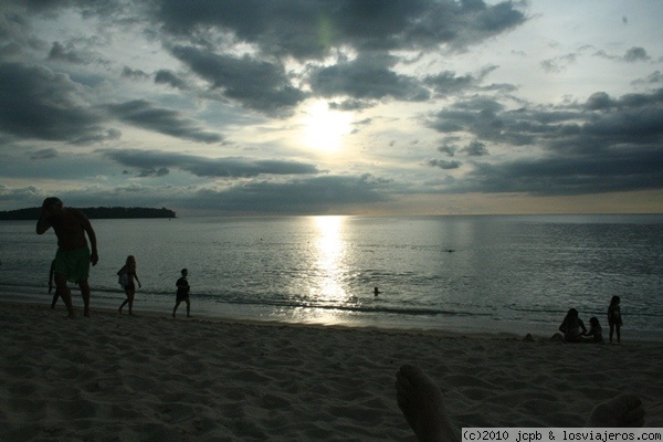 Playa de Phuket
Otro atardecer en una playa de la bahía de La Laguna, en Phuket
